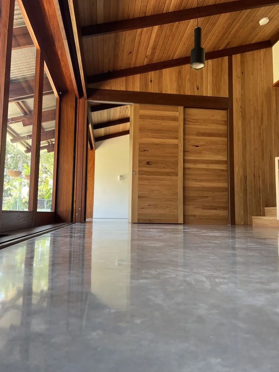 Full exposure polished concrete floor